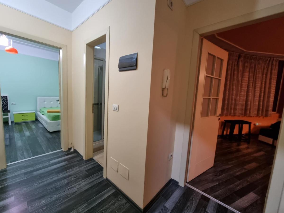 Moonshine Apartament Tirana Eksteriør billede