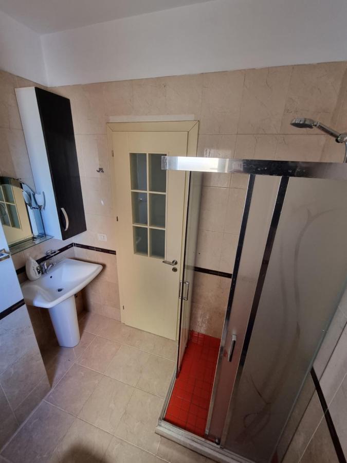 Moonshine Apartament Tirana Eksteriør billede